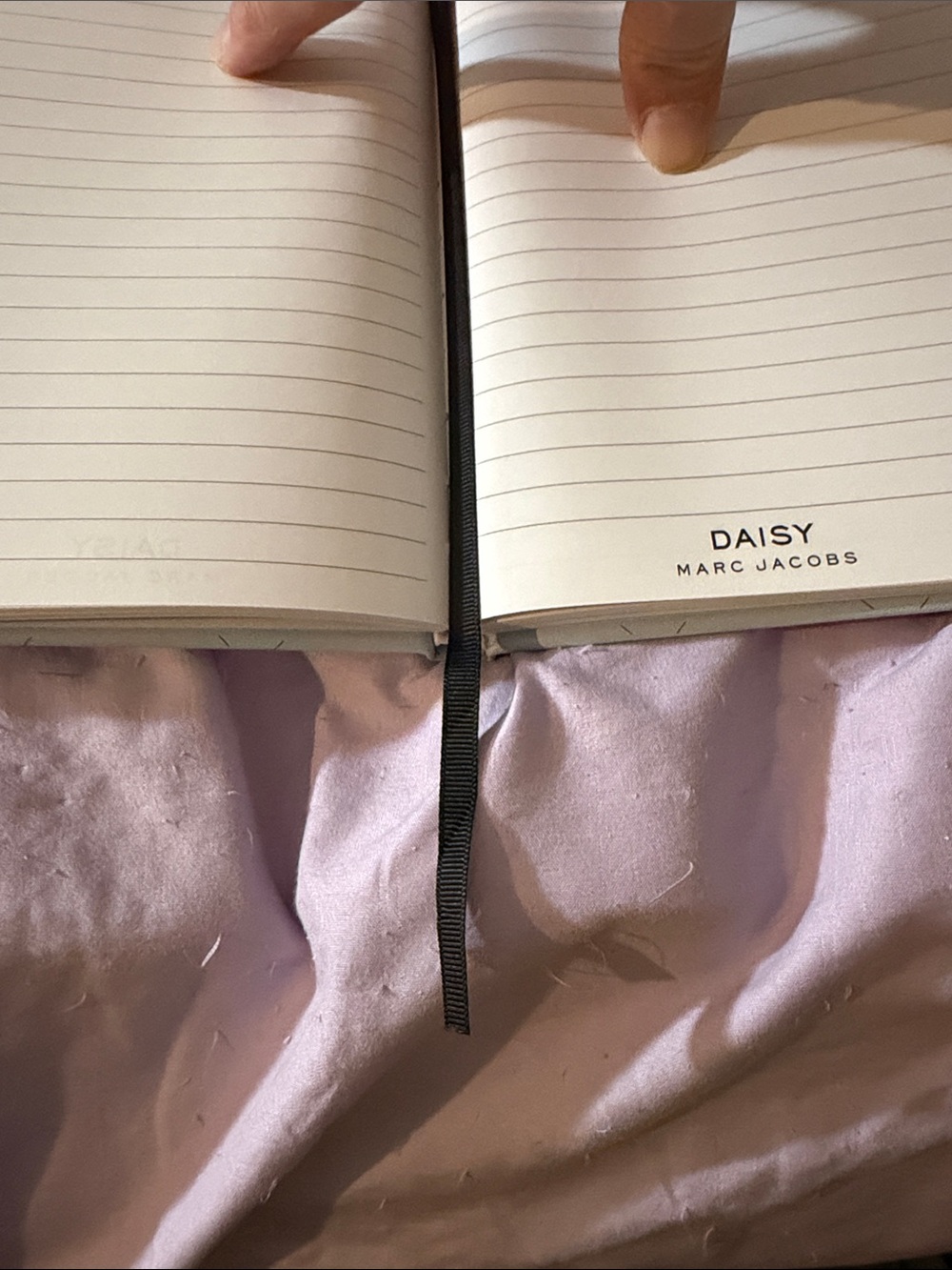 Marc Jacobs Daisy Notebook-NWT - Picture 5 of 5